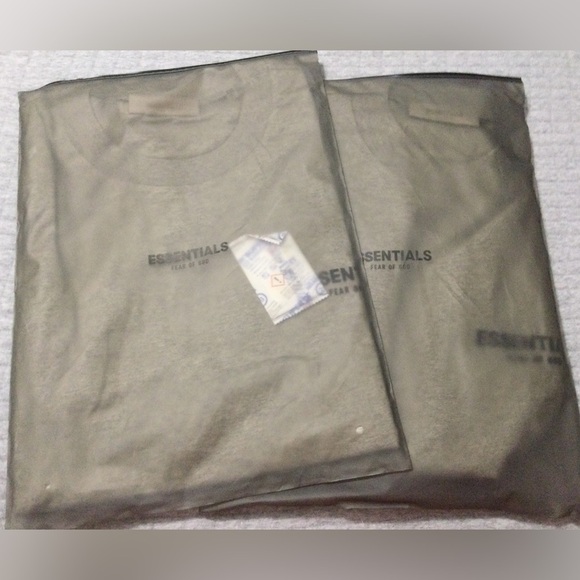 Essentials Fear of God Men's Dark Oatmeal Short Sleeve T-Shirt - Picture 12 of 12